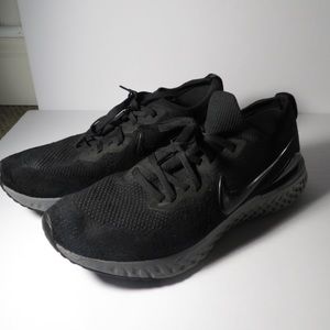 NIKE RUNNING SHOES